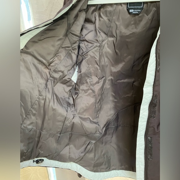 The North Face Women’s 2-piece Ski/Winter Jacket - Picture 9 of 16